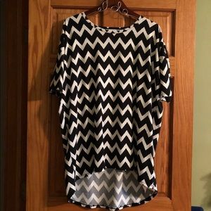 XL Black and White Chevron LuLaRoe Irma
